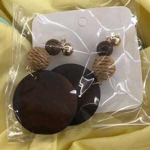 Elegant Brown and Tan Earrings